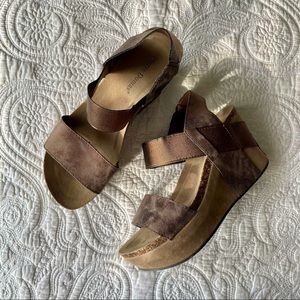 Pierre Dumas Hester Wedge Bronze Brown Size 8.5